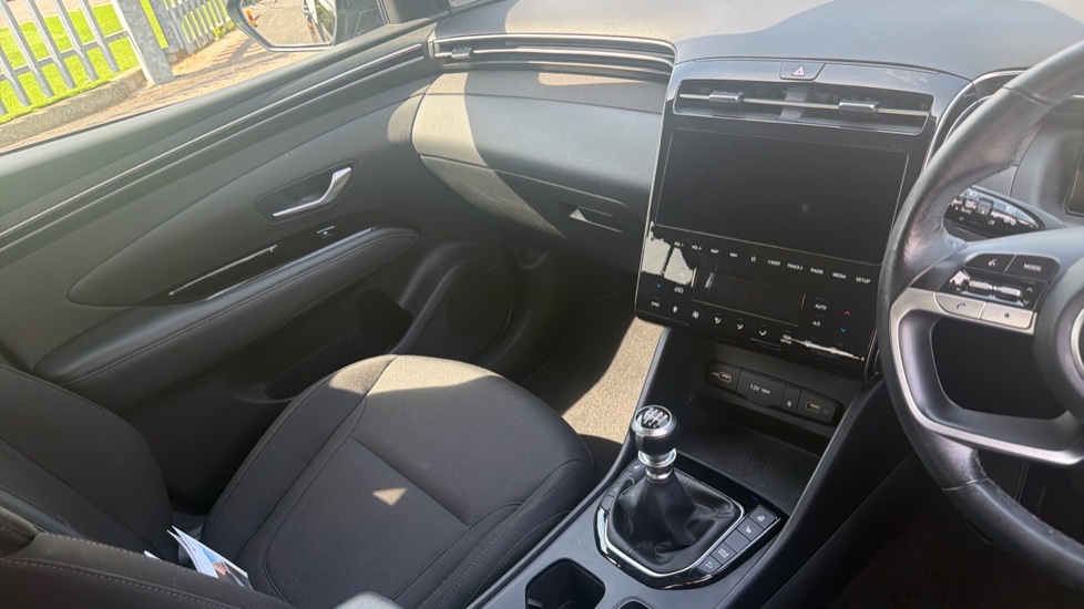 Hyundai TUCSON 1.6 TGDi Premium 5dr 2WD Petrol Estate - Image 14