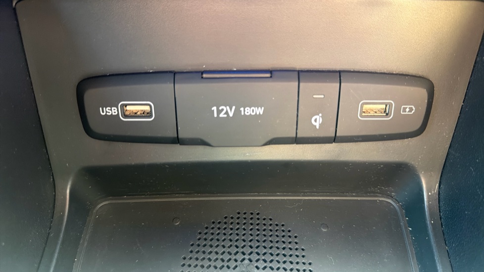 Hyundai TUCSON 1.6 TGDi Premium 5dr 2WD Petrol Estate - Image 33