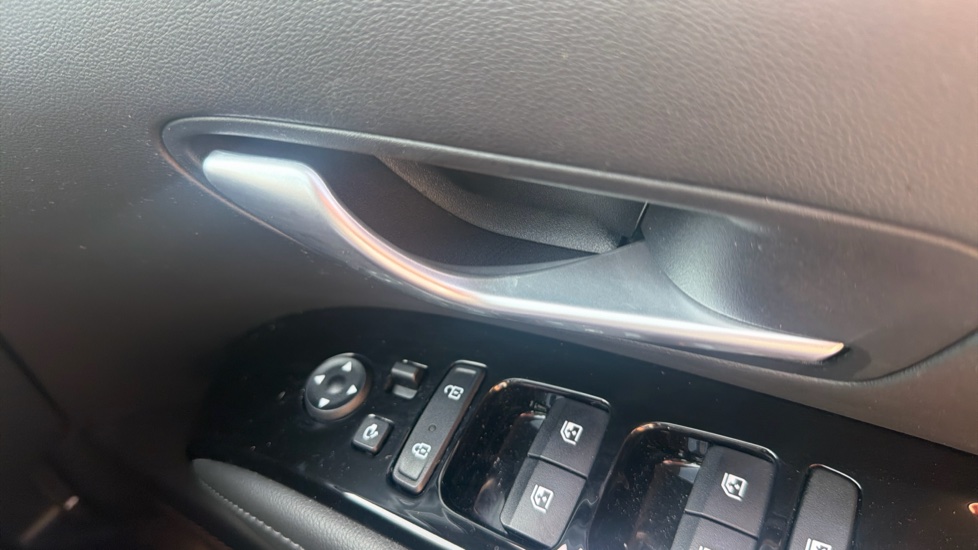Hyundai TUCSON 1.6 TGDi Premium 5dr 2WD Petrol Estate - Image 43