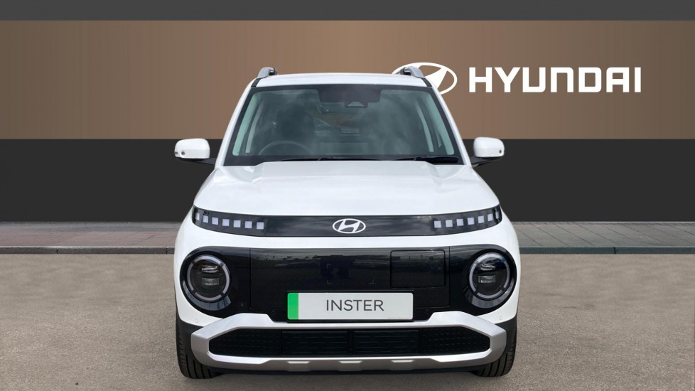 Hyundai INSTER 85kW 02 49kWh 5dr Auto Electric Hatchback - Image 3