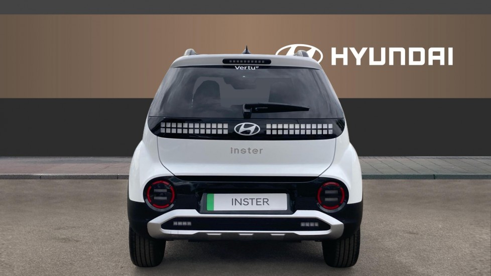 Hyundai INSTER 85kW 02 49kWh 5dr Auto Electric Hatchback - Image 6