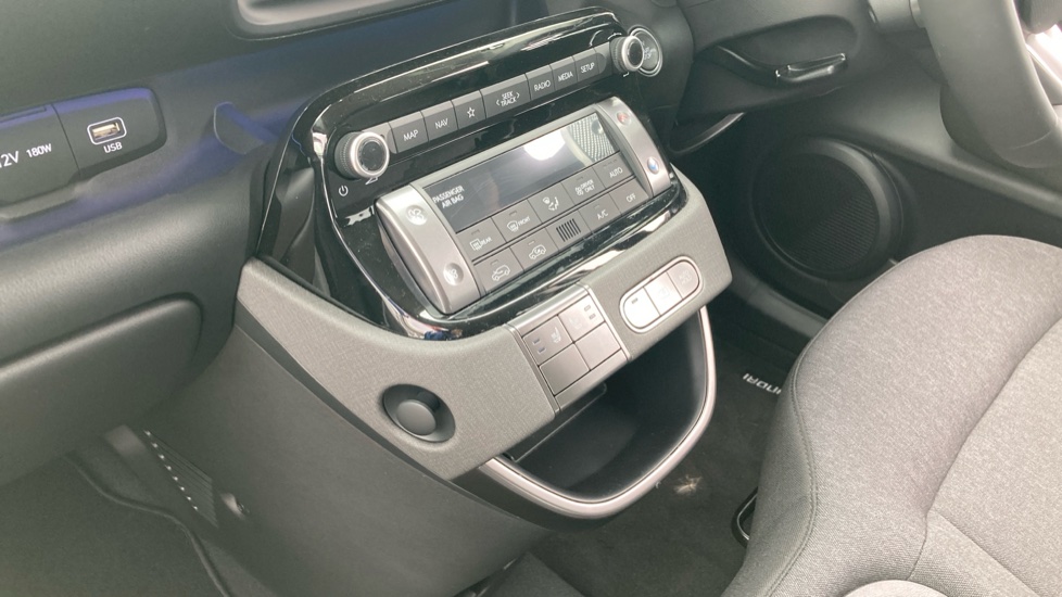 Hyundai INSTER 85kW 02 49kWh 5dr Auto Electric Hatchback - Image 13