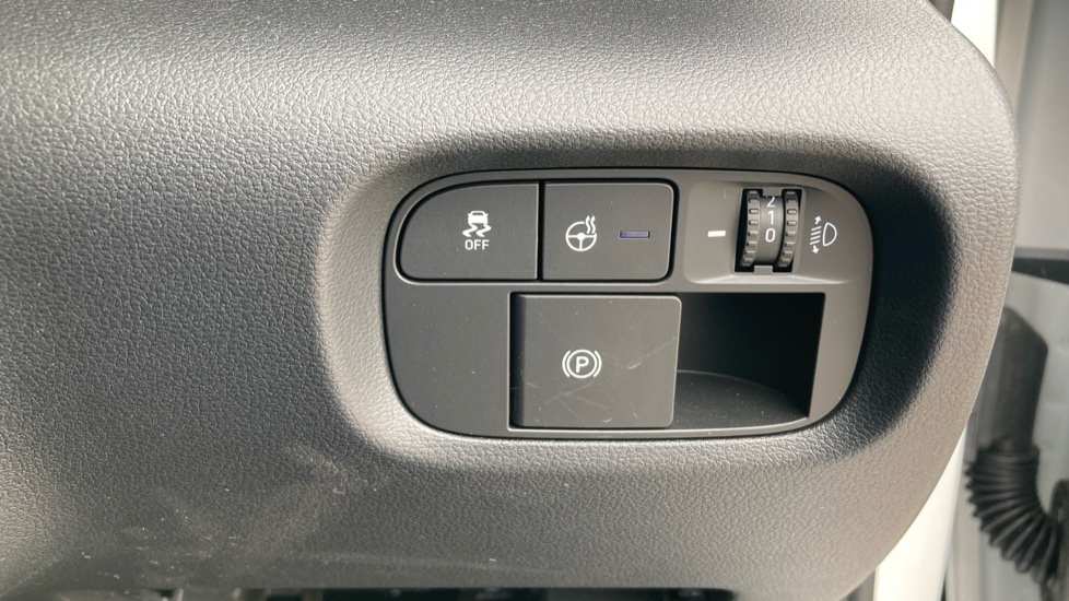 Hyundai INSTER 85kW 02 49kWh 5dr Auto Electric Hatchback - Image 27