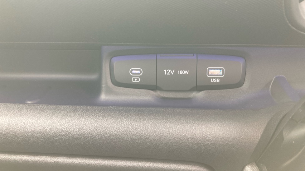Hyundai INSTER 85kW 02 49kWh 5dr Auto Electric Hatchback - Image 34