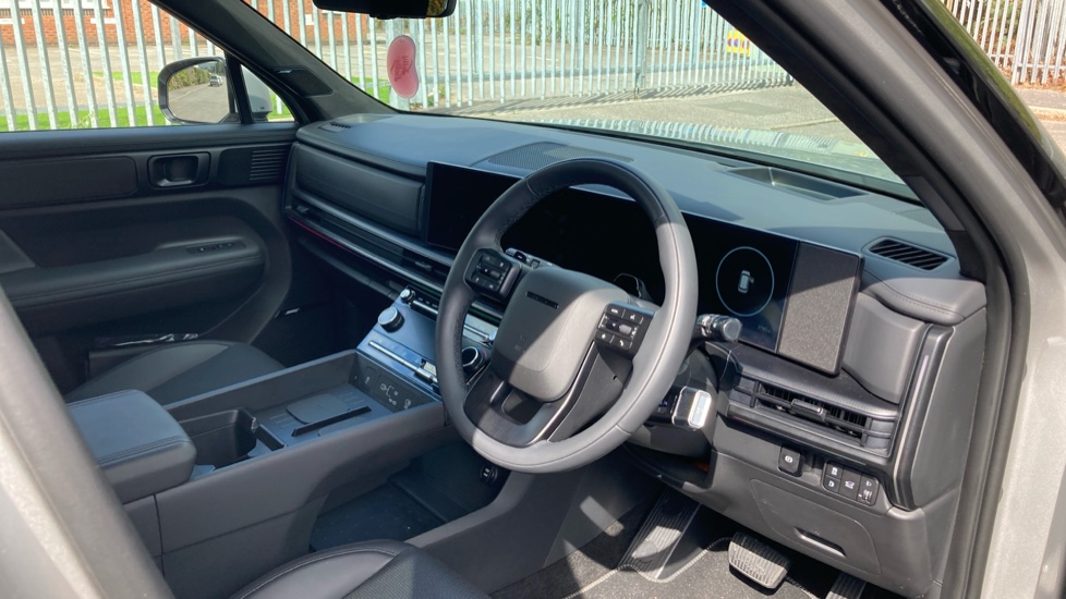 Hyundai SANTA FE 1.6 TGDi PHEV Calligraphy 5dr 4WD Auto [6 Seats] Estate - Image 11