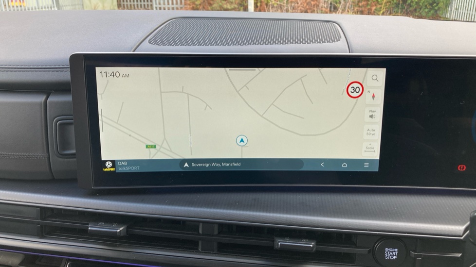Hyundai SANTA FE 1.6 TGDi PHEV Calligraphy 5dr 4WD Auto [6 Seats] Estate - Image 12