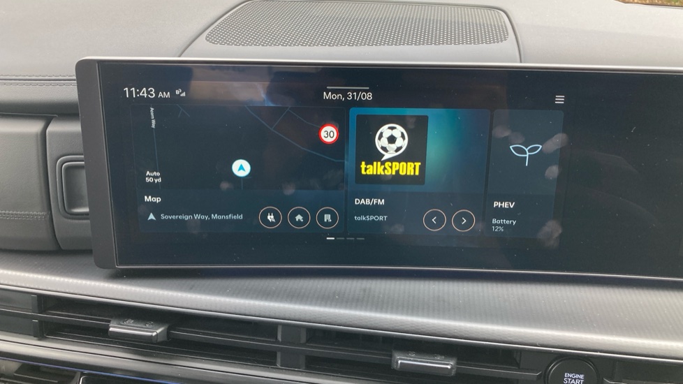 Hyundai SANTA FE 1.6 TGDi PHEV Calligraphy 5dr 4WD Auto [6 Seats] Estate - Image 45