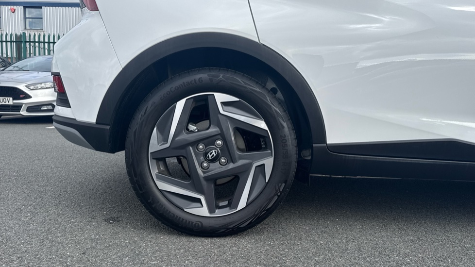Hyundai BAYON 1.0 TGDi [90] Tech Line 5dr Petrol Hatchback - Image 7