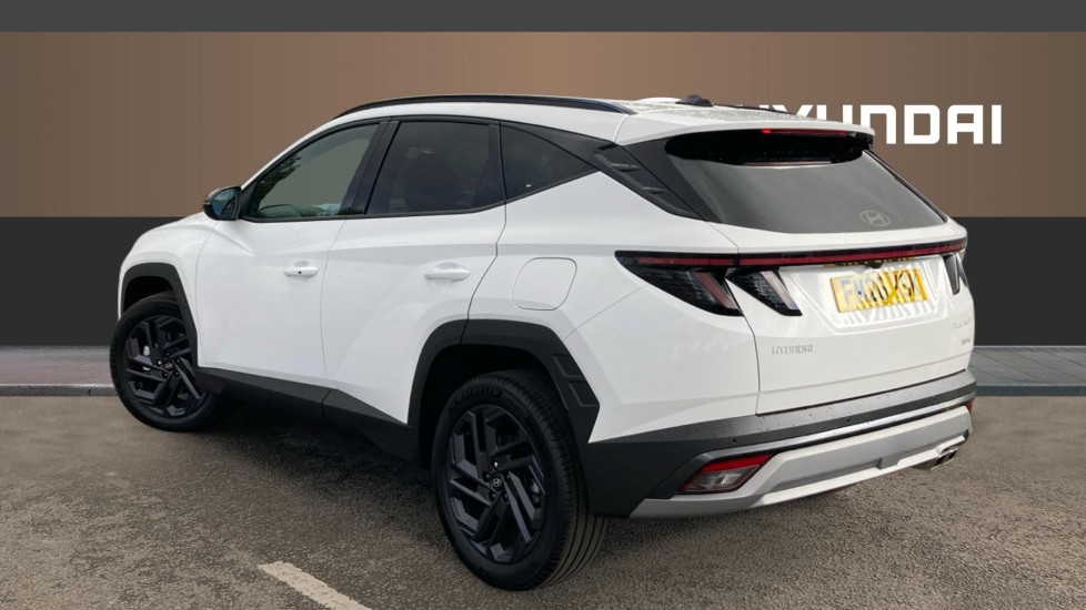 Hyundai TUCSON 1.6T 239 Hybrid Black Line 5dr Auto Hybrid Estate - Image 2