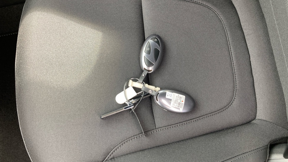 Hyundai TUCSON 1.6T 239 Hybrid Black Line 5dr Auto Hybrid Estate - Image 20