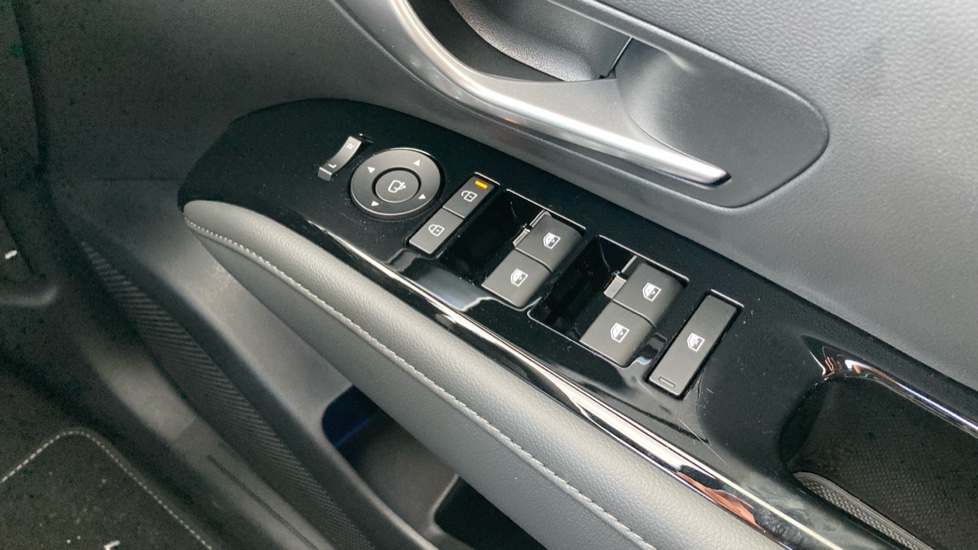 Hyundai TUCSON 1.6T 239 Hybrid Black Line 5dr Auto Hybrid Estate - Image 42