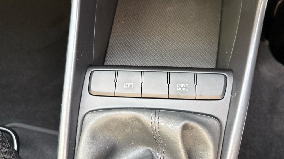 Hyundai i20 1.0T GDi Advance [Nav] 5dr Petrol Hatchback - Image 24