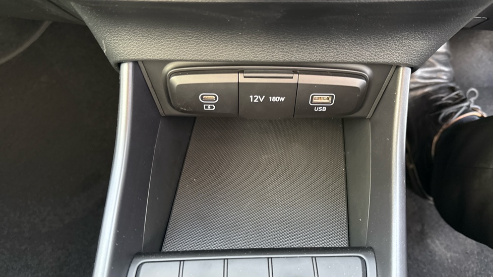 Hyundai i20 1.0T GDi Advance [Nav] 5dr Petrol Hatchback - Image 25