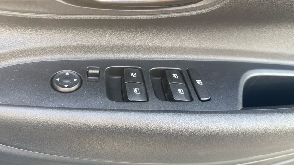 Hyundai i20 1.0T GDi Advance [Nav] 5dr Petrol Hatchback - Image 37