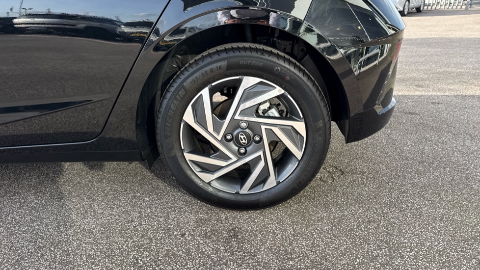 Hyundai i20 1.0T GDi Advance [Nav] 5dr Petrol Hatchback - Image 43