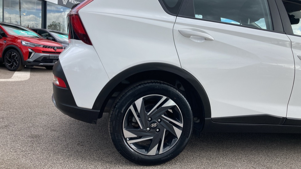 Hyundai BAYON 1.0 TGDi 48V MHEV SE Connect 5dr DCT Petrol Hatchback - Image 7