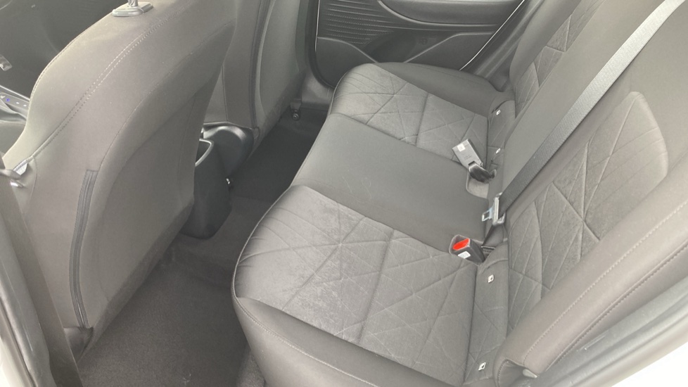 Hyundai BAYON 1.0 TGDi 48V MHEV SE Connect 5dr DCT Petrol Hatchback - Image 16