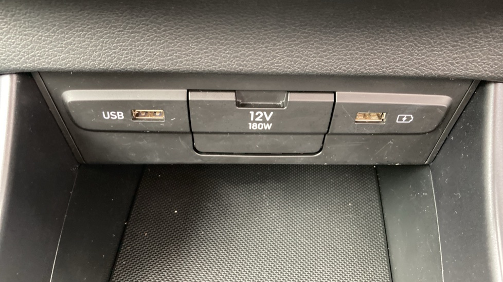 Hyundai BAYON 1.0 TGDi 48V MHEV SE Connect 5dr DCT Petrol Hatchback - Image 23