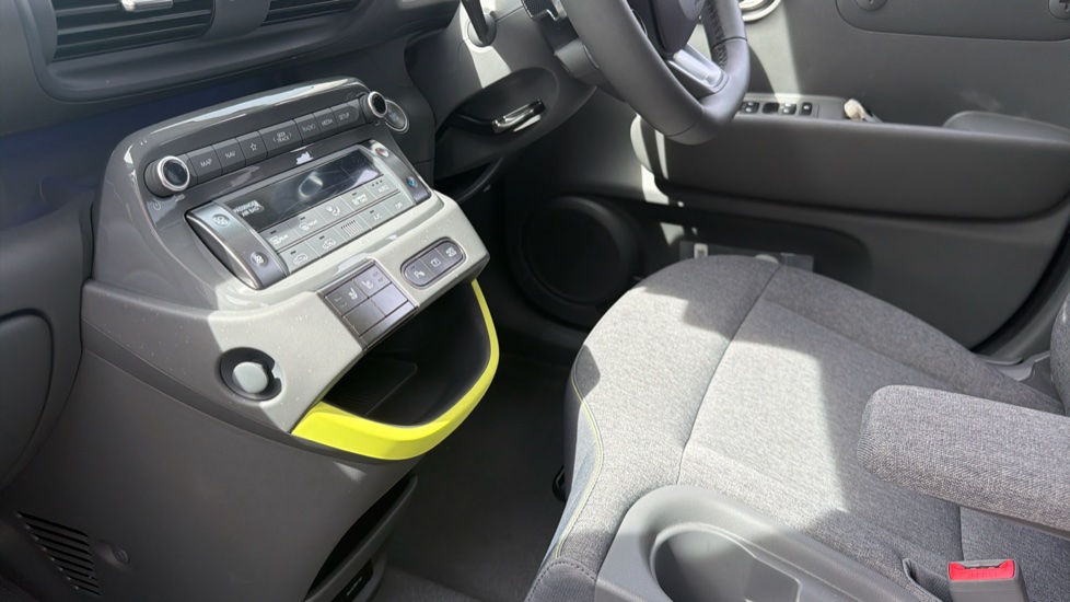 Hyundai INSTER 85kW Cross 49kWh 5dr Auto Electric Hatchback - Image 13