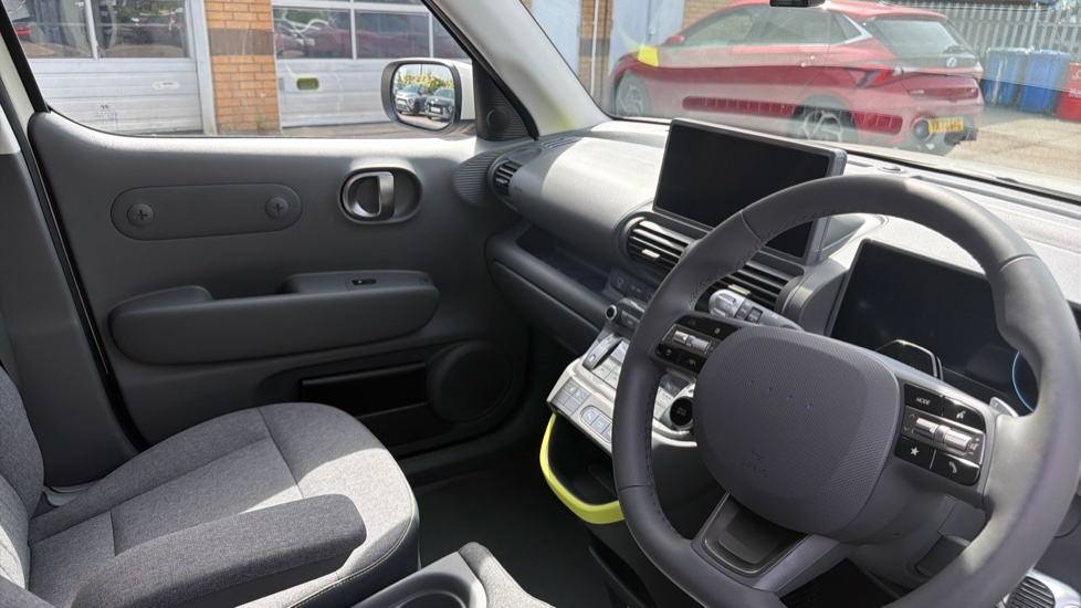 Hyundai INSTER 85kW Cross 49kWh 5dr Auto Electric Hatchback - Image 14