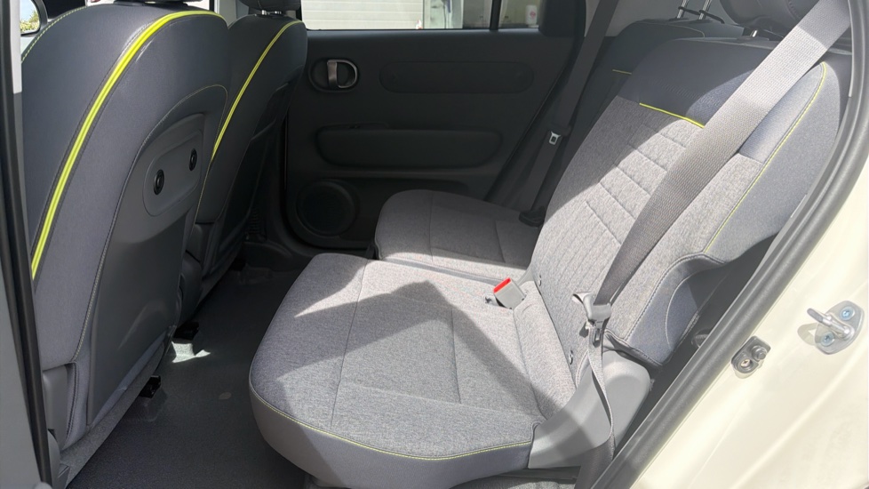 Hyundai INSTER 85kW Cross 49kWh 5dr Auto Electric Hatchback - Image 32