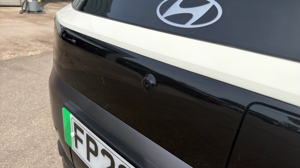 Hyundai INSTER 85kW Cross 49kWh 5dr Auto Electric Hatchback - Image 34