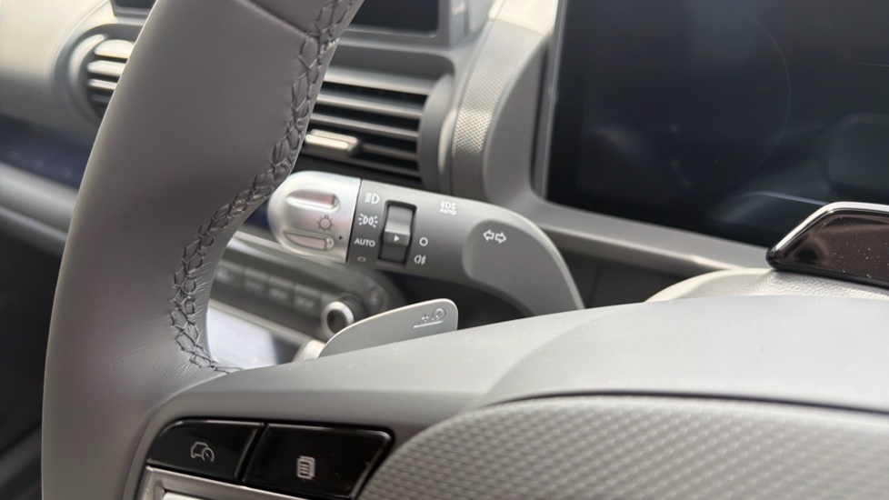 Hyundai INSTER 85kW Cross 49kWh 5dr Auto Electric Hatchback - Image 38