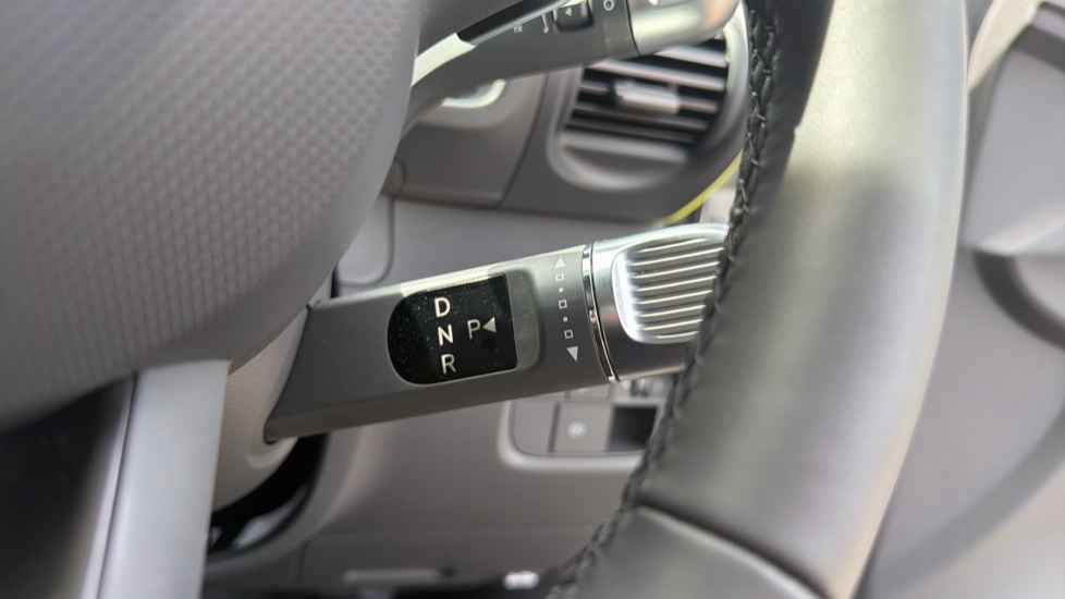 Hyundai INSTER 85kW Cross 49kWh 5dr Auto Electric Hatchback - Image 41