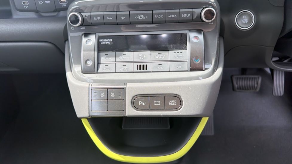 Hyundai INSTER 85kW Cross 49kWh 5dr Auto Electric Hatchback - Image 42