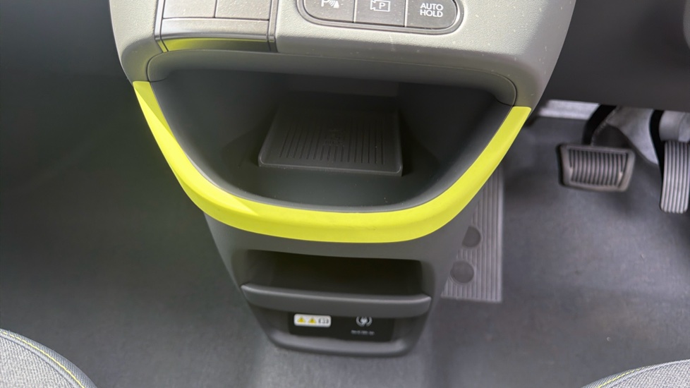 Hyundai INSTER 85kW Cross 49kWh 5dr Auto Electric Hatchback - Image 43