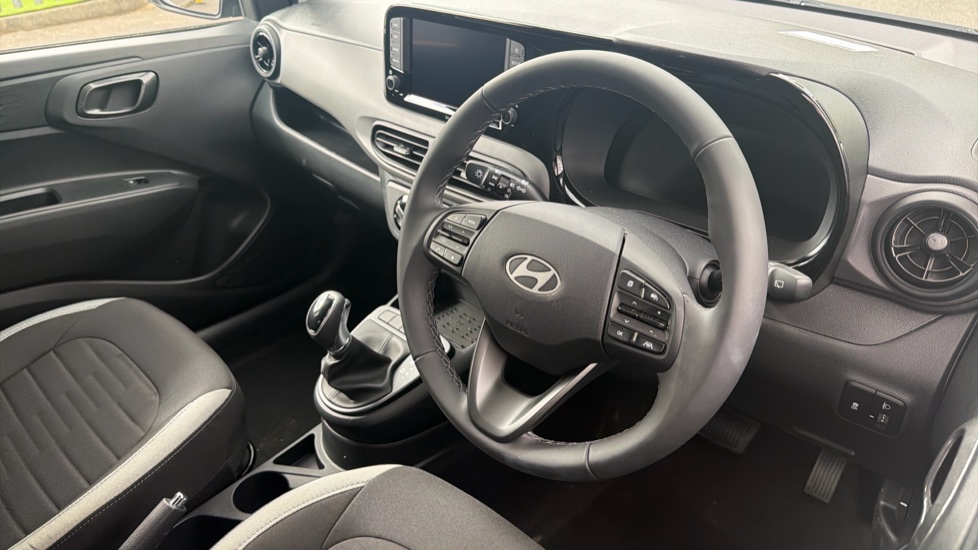 Hyundai i10 1.0 [63] Advance 5dr Auto [Nav] Petrol Hatchback - Image 11