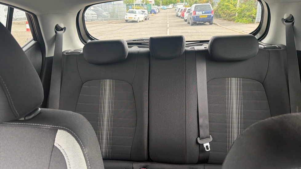 Hyundai i10 1.0 [63] Advance 5dr Auto [Nav] Petrol Hatchback - Image 15