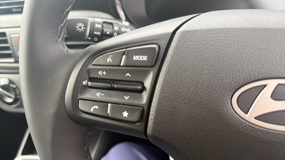 Hyundai i10 1.0 [63] Advance 5dr Auto [Nav] Petrol Hatchback - Image 24