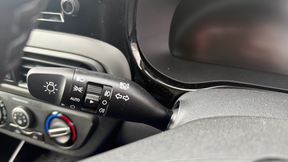 Hyundai i10 1.0 [63] Advance 5dr Auto [Nav] Petrol Hatchback - Image 25