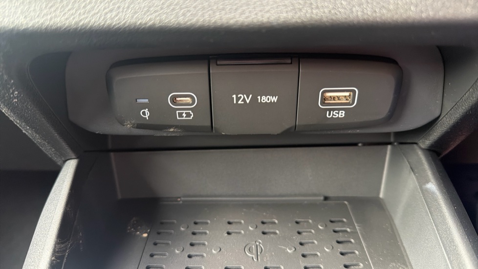 Hyundai i10 1.0 [63] Advance 5dr Auto [Nav] Petrol Hatchback - Image 30