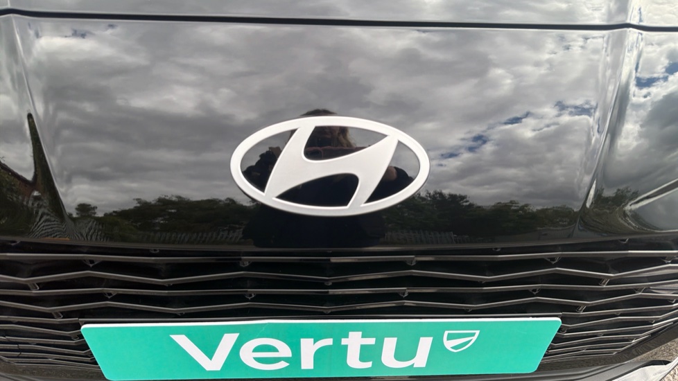 Hyundai i10 1.0 [63] Advance 5dr Auto [Nav] Petrol Hatchback - Image 40