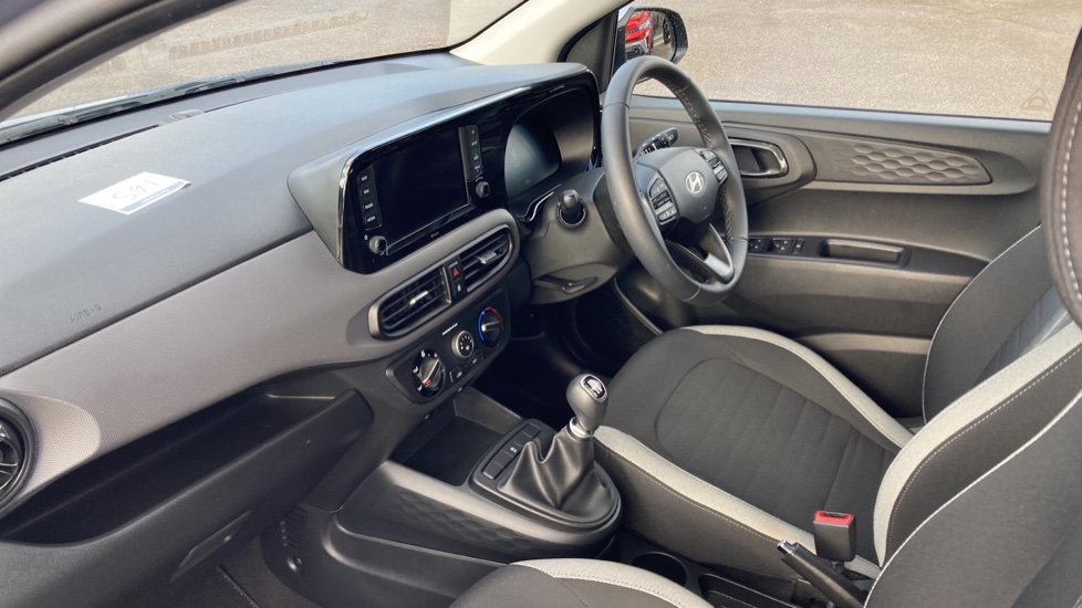 Hyundai i10 1.0 [63] Advance 5dr [Nav] Petrol Hatchback - Image 9