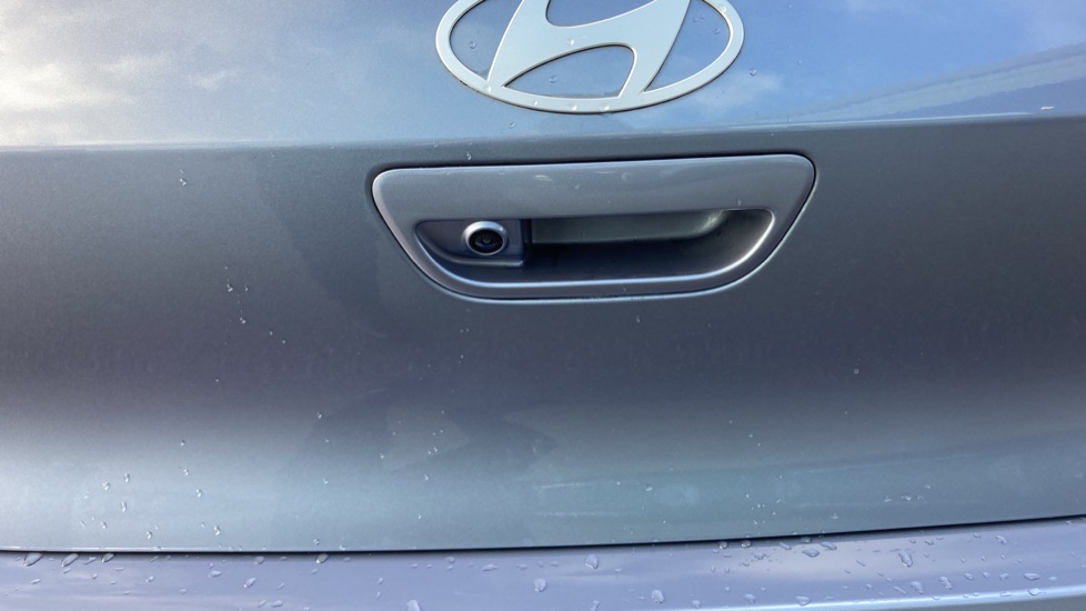 Hyundai i10 1.0 [63] Advance 5dr [Nav] Petrol Hatchback - Image 22