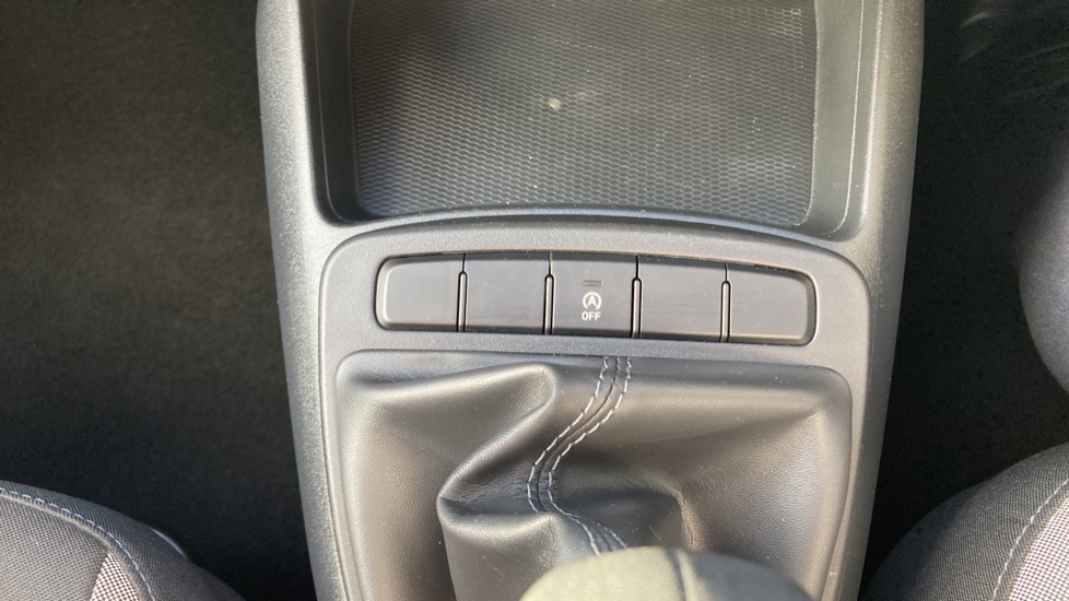 Hyundai i10 1.0 [63] Advance 5dr [Nav] Petrol Hatchback - Image 30