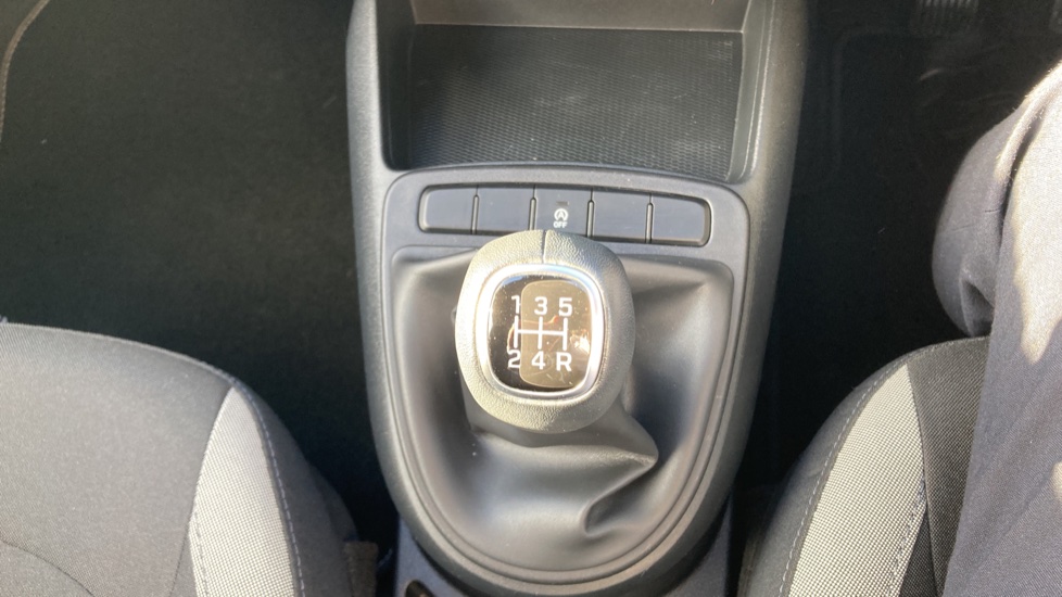 Hyundai i10 1.0 [63] Advance 5dr [Nav] Petrol Hatchback - Image 31