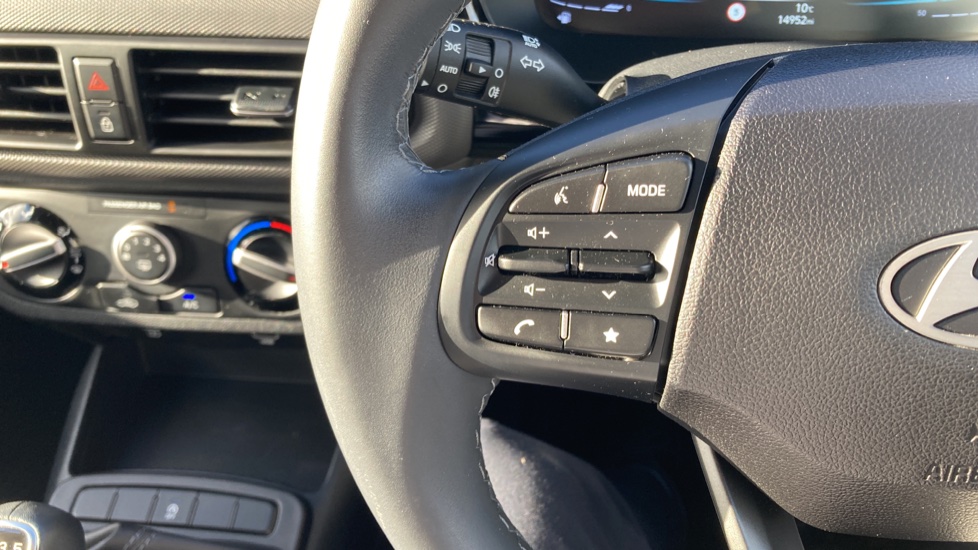 Hyundai i10 1.0 [63] Advance 5dr [Nav] Petrol Hatchback - Image 33