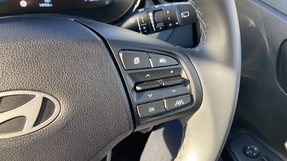 Hyundai i10 1.0 [63] Advance 5dr [Nav] Petrol Hatchback - Image 34