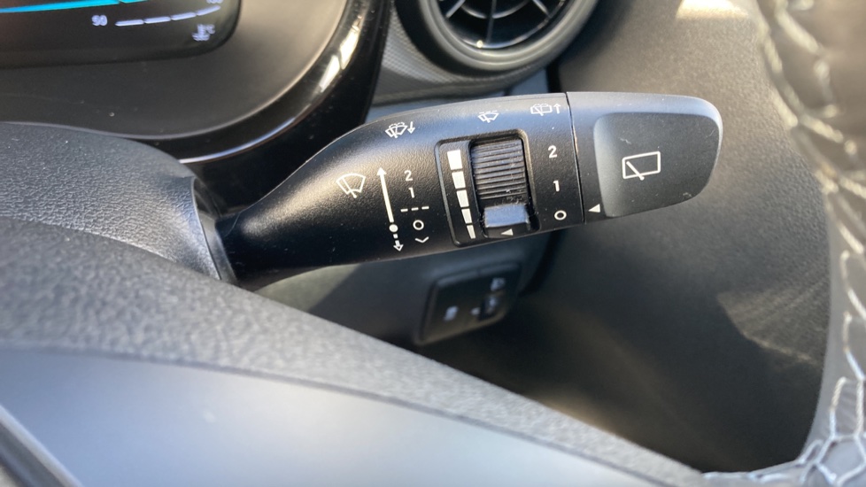 Hyundai i10 1.0 [63] Advance 5dr [Nav] Petrol Hatchback - Image 37