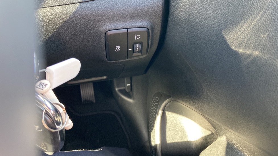 Hyundai i10 1.0 [63] Advance 5dr [Nav] Petrol Hatchback - Image 39