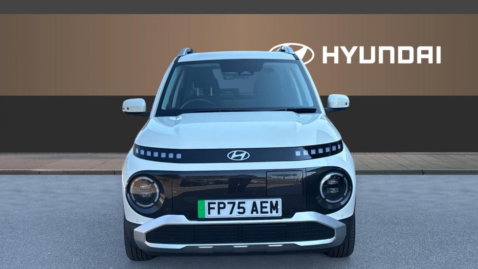 Hyundai INSTER 85kW 02 49kWh 5dr Auto Electric Hatchback - Image 3