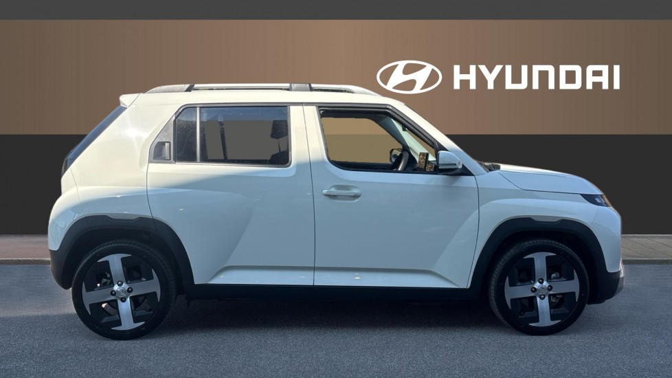 Hyundai INSTER 85kW 02 49kWh 5dr Auto Electric Hatchback - Image 5