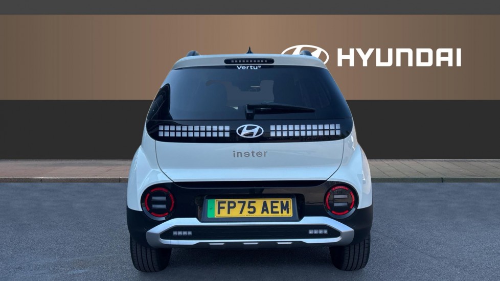 Hyundai INSTER 85kW 02 49kWh 5dr Auto Electric Hatchback - Image 6