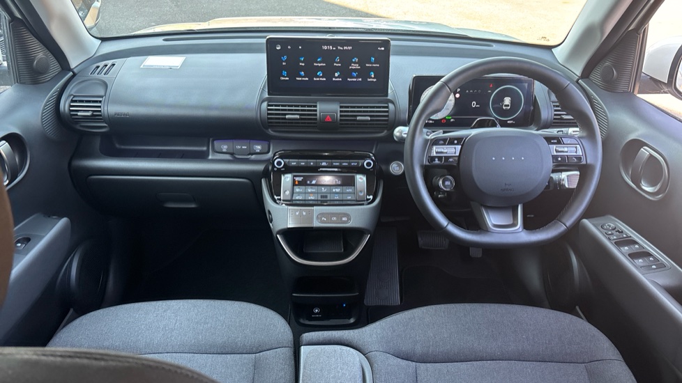 Hyundai INSTER 85kW 02 49kWh 5dr Auto Electric Hatchback - Image 10