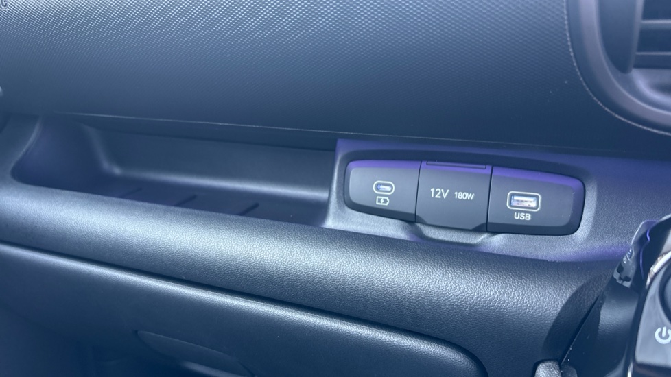 Hyundai INSTER 85kW 02 49kWh 5dr Auto Electric Hatchback - Image 32