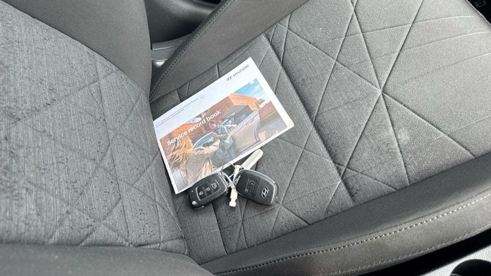 Hyundai BAYON 1.0 TGDi 48V MHEV Premium 5dr Petrol Hatchback - Image 19